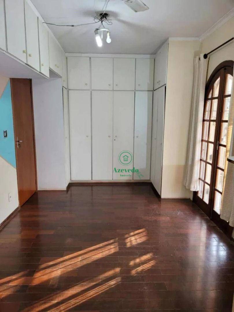 Sobrado à venda com 3 quartos, 200m² - Foto 8