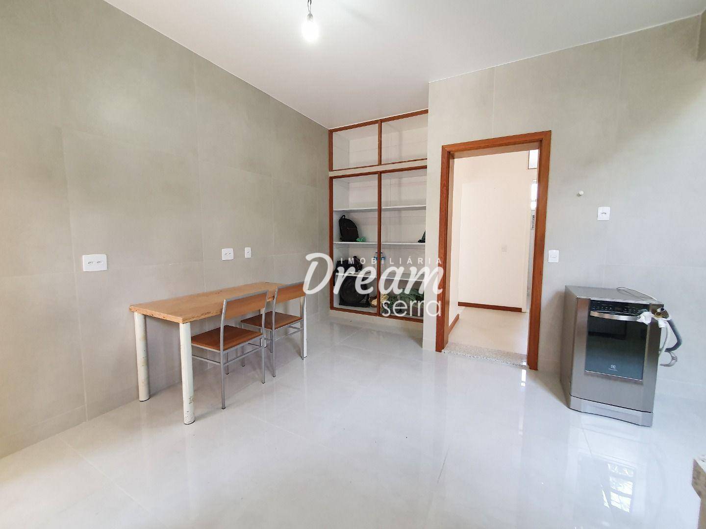 Casa à venda com 3 quartos, 220m² - Foto 22