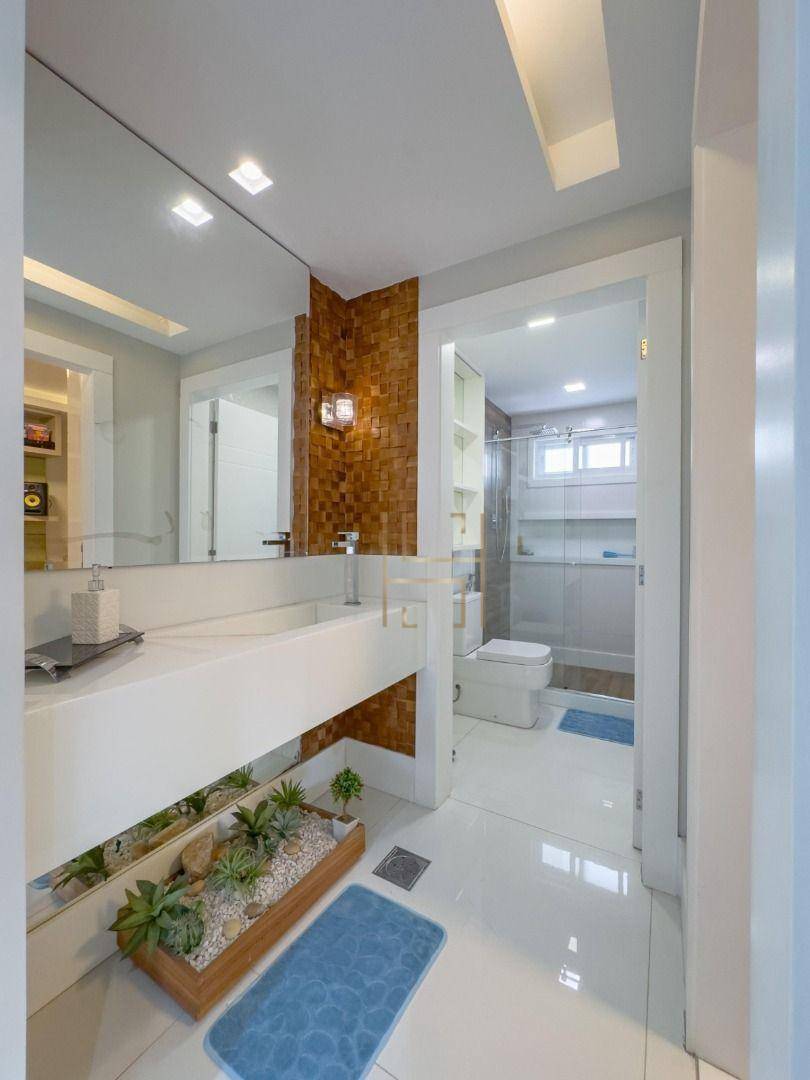 Casa de Condomínio à venda com 4 quartos, 350m² - Foto 16