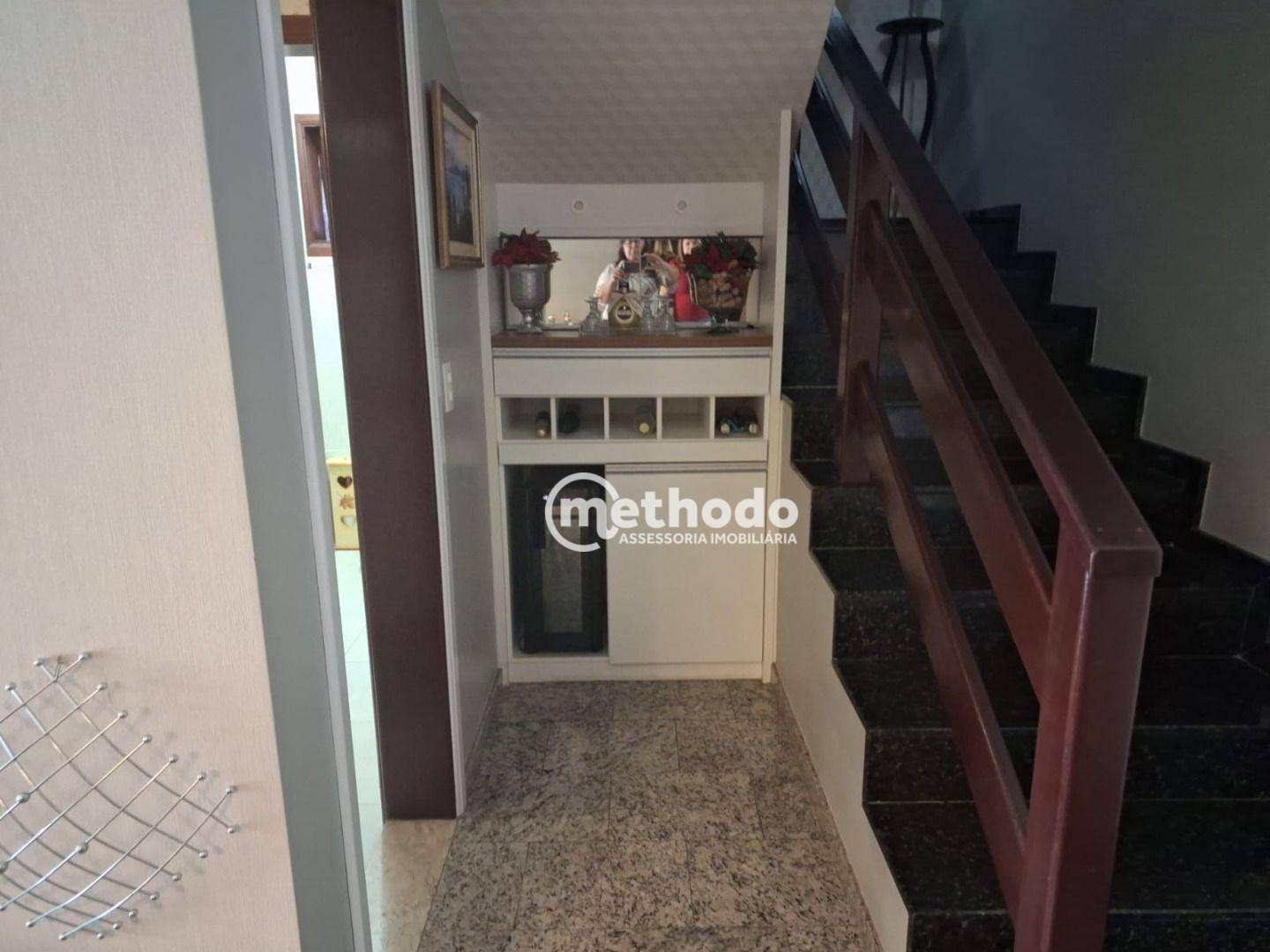 Casa à venda com 4 quartos, 330m² - Foto 16