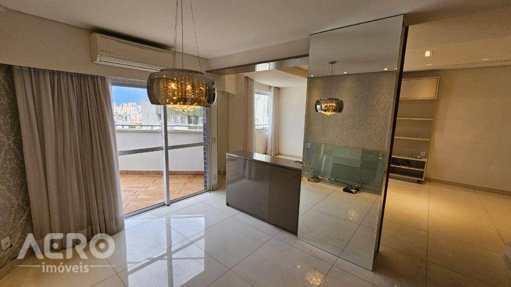 Apartamento para alugar com 3 quartos, 180m² - Foto 1