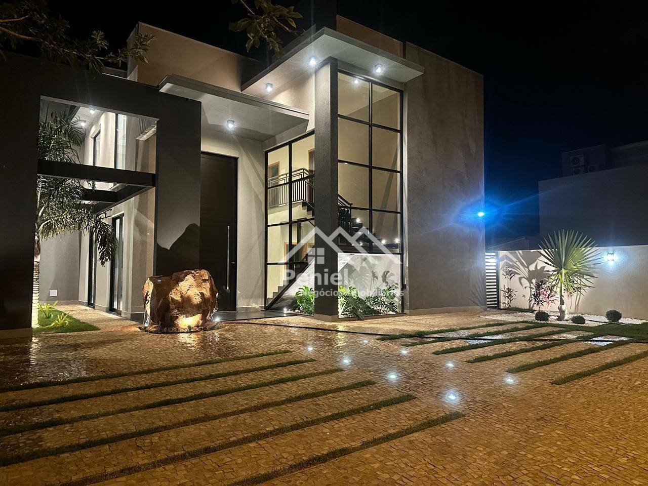 Sobrado à venda com 6 quartos, 336m² - Foto 1
