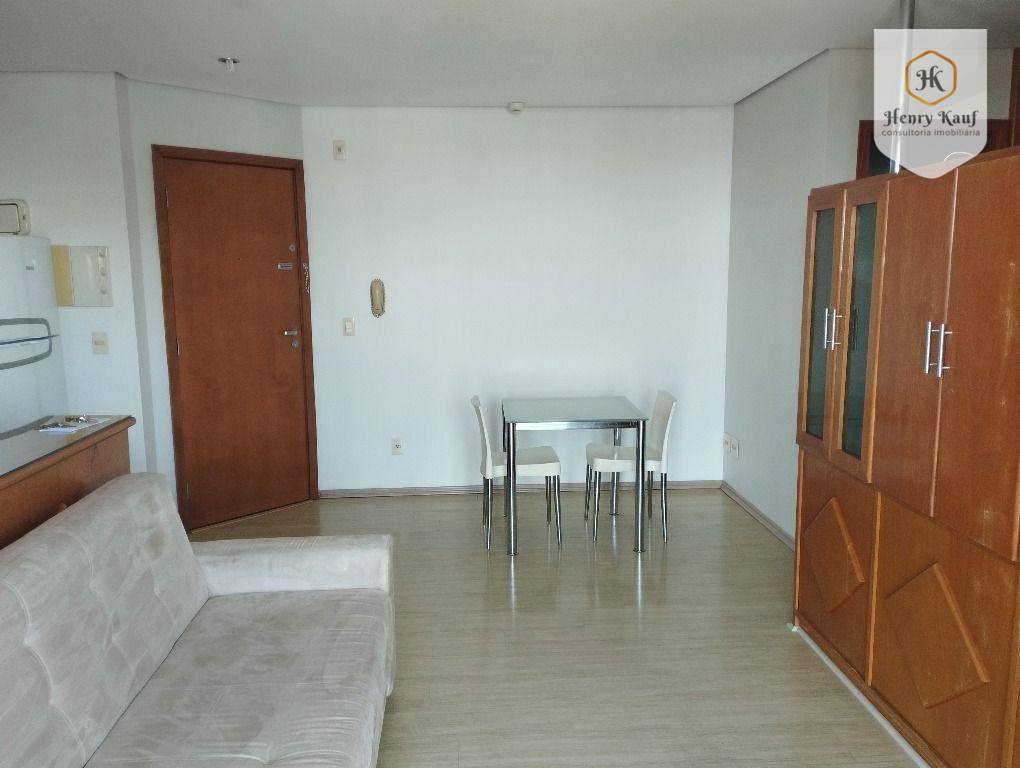 Apartamento para alugar com 1 quarto, 42m² - Foto 2