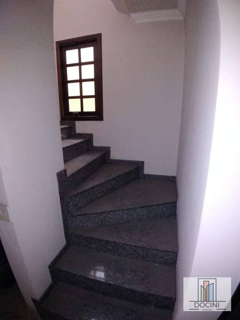 Sobrado à venda com 4 quartos, 260M2 - Foto 2