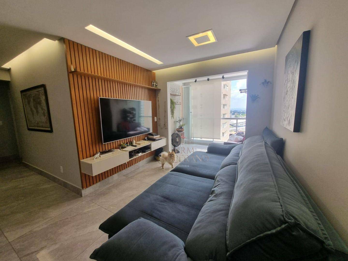 Apartamento à venda com 2 quartos, 75m² - Foto 1