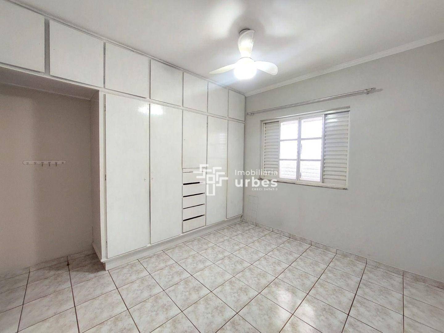 Casa para alugar com 3 quartos, 165m² - Foto 10