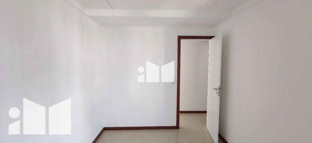 Apartamento à venda com 2 quartos, 69m² - Foto 11