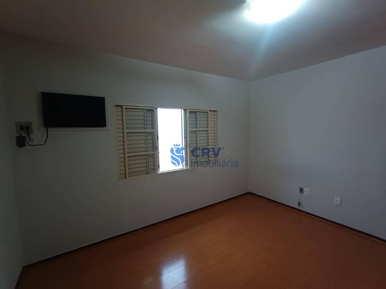 Casa para alugar com 3 quartos, 240m² - Foto 21