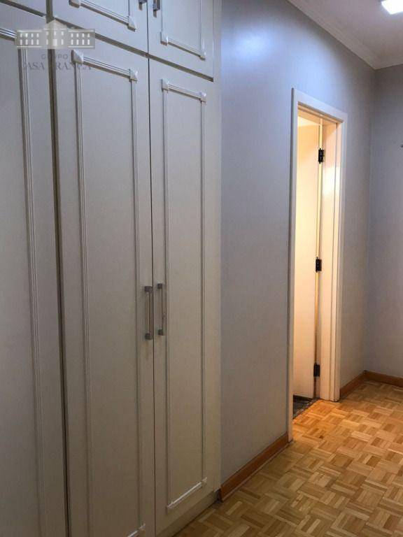 Apartamento à venda com 3 quartos, 198m² - Foto 33