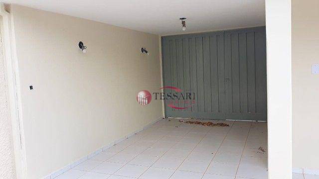 Casa à venda com 3 quartos, 220m² - Foto 4