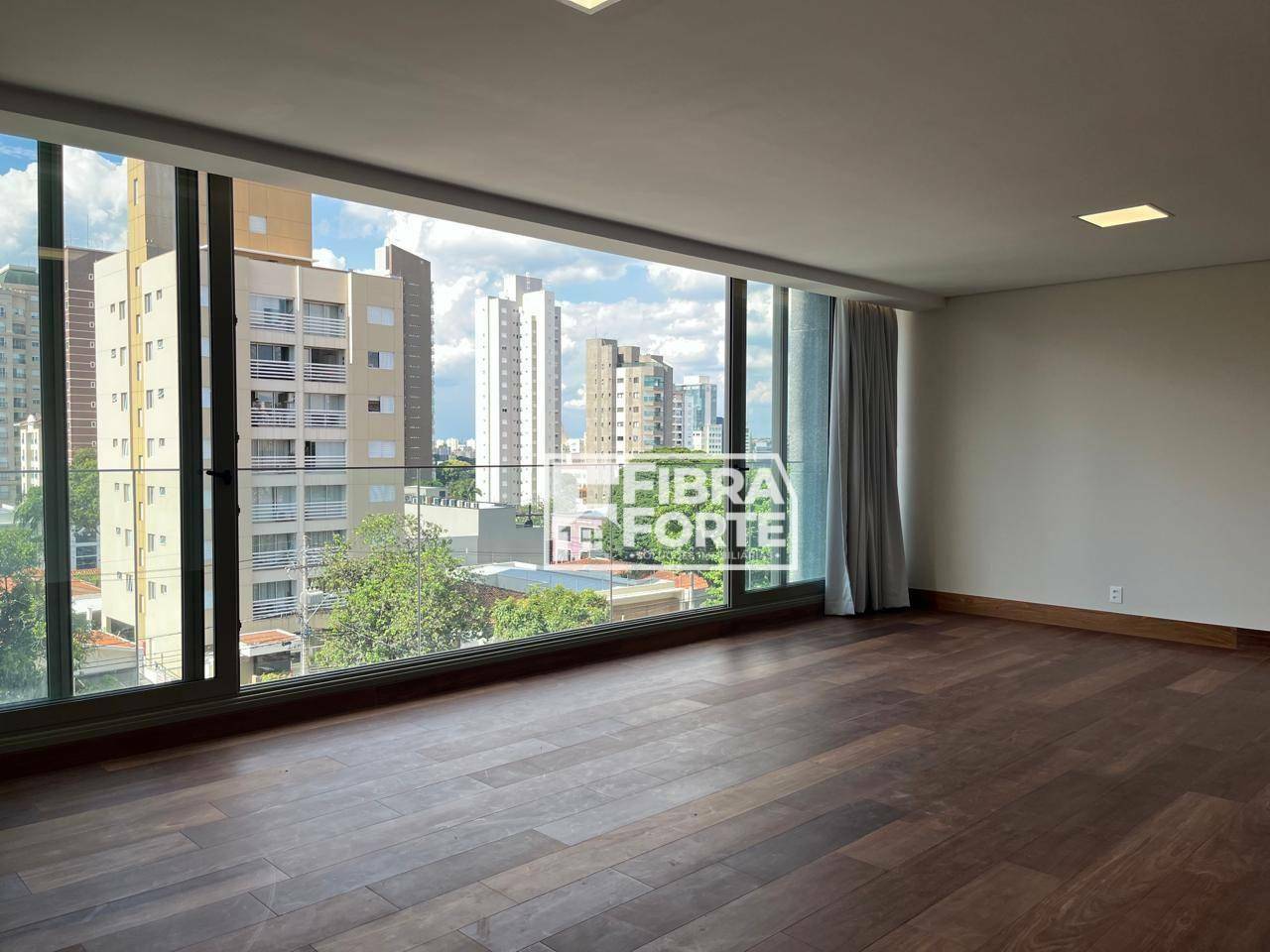 Apartamento à venda com 3 quartos, 257m² - Foto 2