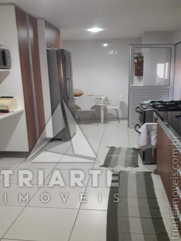 Apartamento à venda com 4 quartos, 194m² - Foto 3