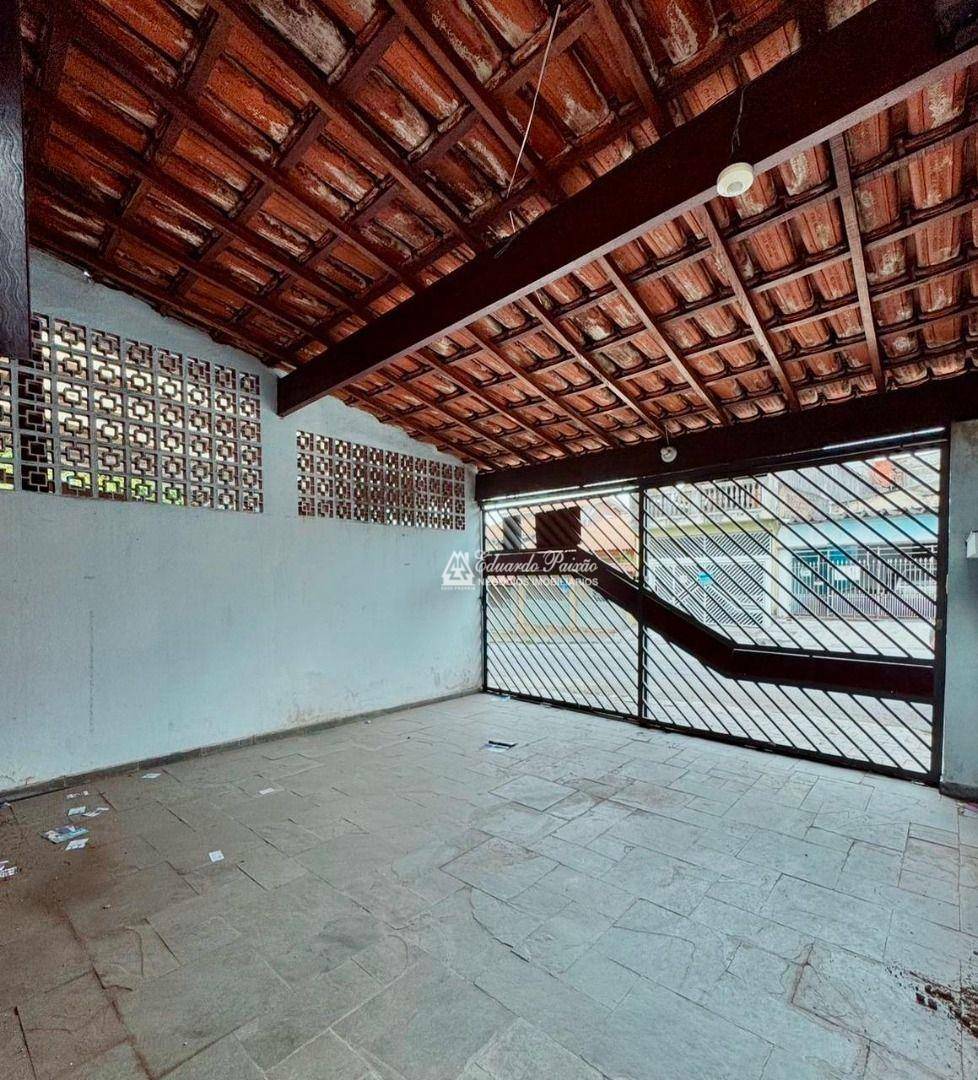 Casa à venda com 2 quartos, 100m² - Foto 3