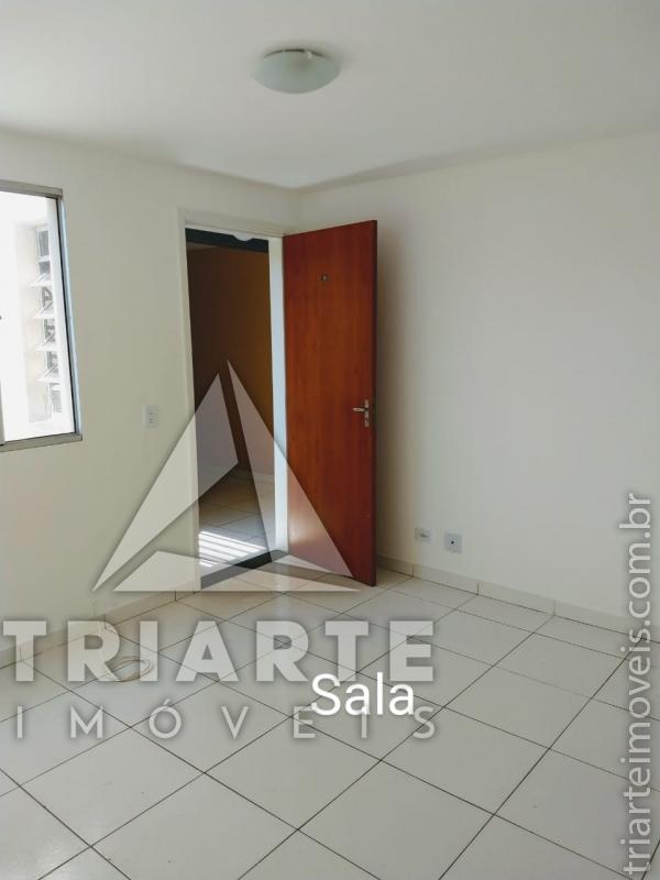 Apartamento à venda com 2 quartos, 44m² - Foto 3