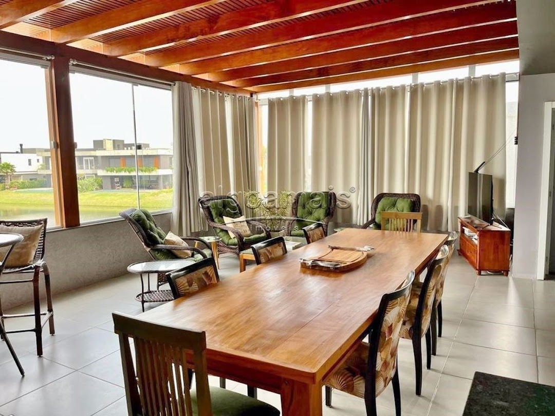 Casa de Condomínio à venda com 6 quartos, 350m² - Foto 17