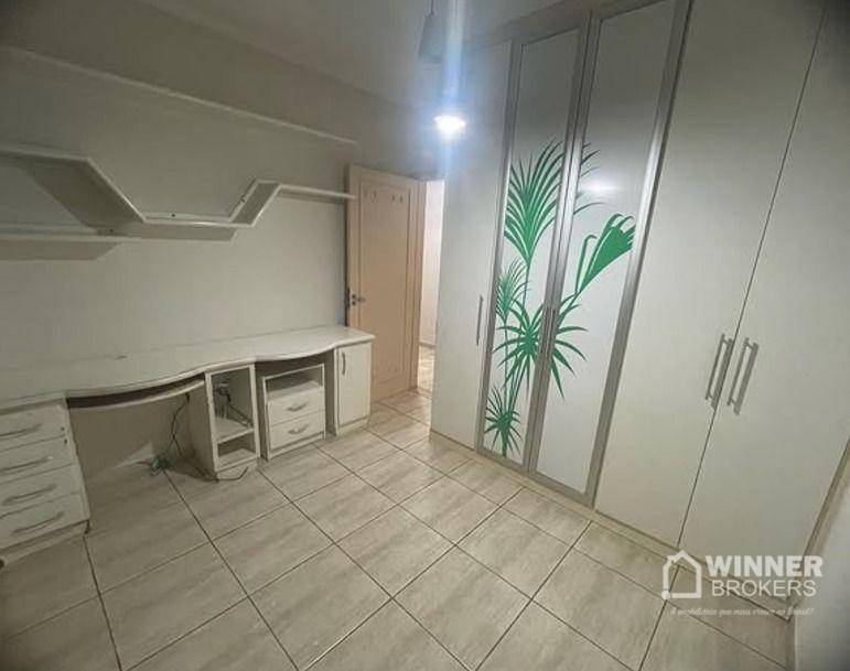 Casa à venda com 5 quartos, 220m² - Foto 4