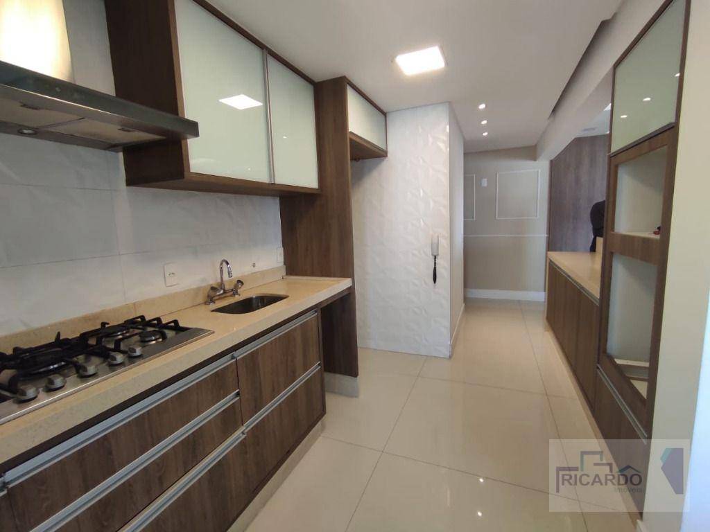 Apartamento para alugar com 3 quartos, 116m² - Foto 17