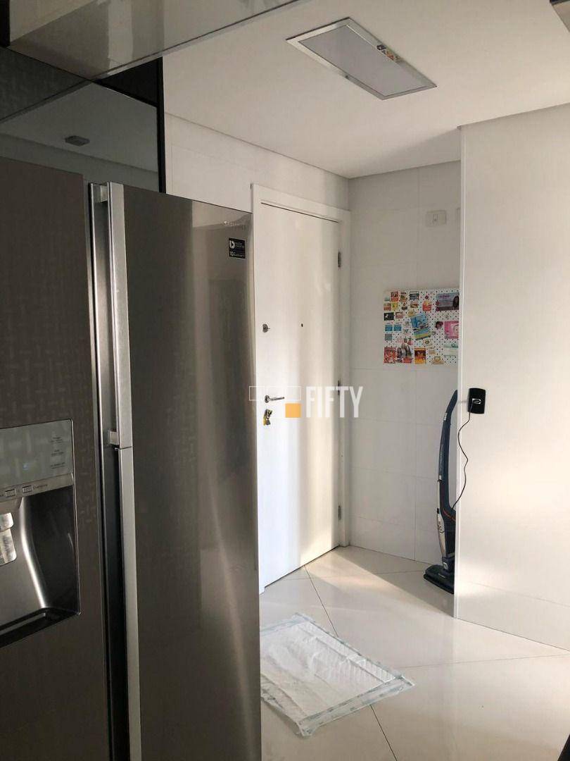 Apartamento à venda com 3 quartos, 146m² - Foto 10