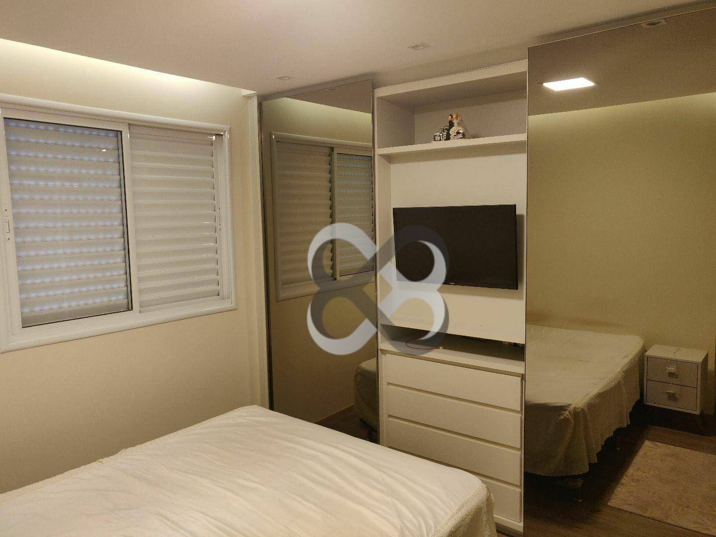 Apartamento à venda com 2 quartos, 75m² - Foto 2