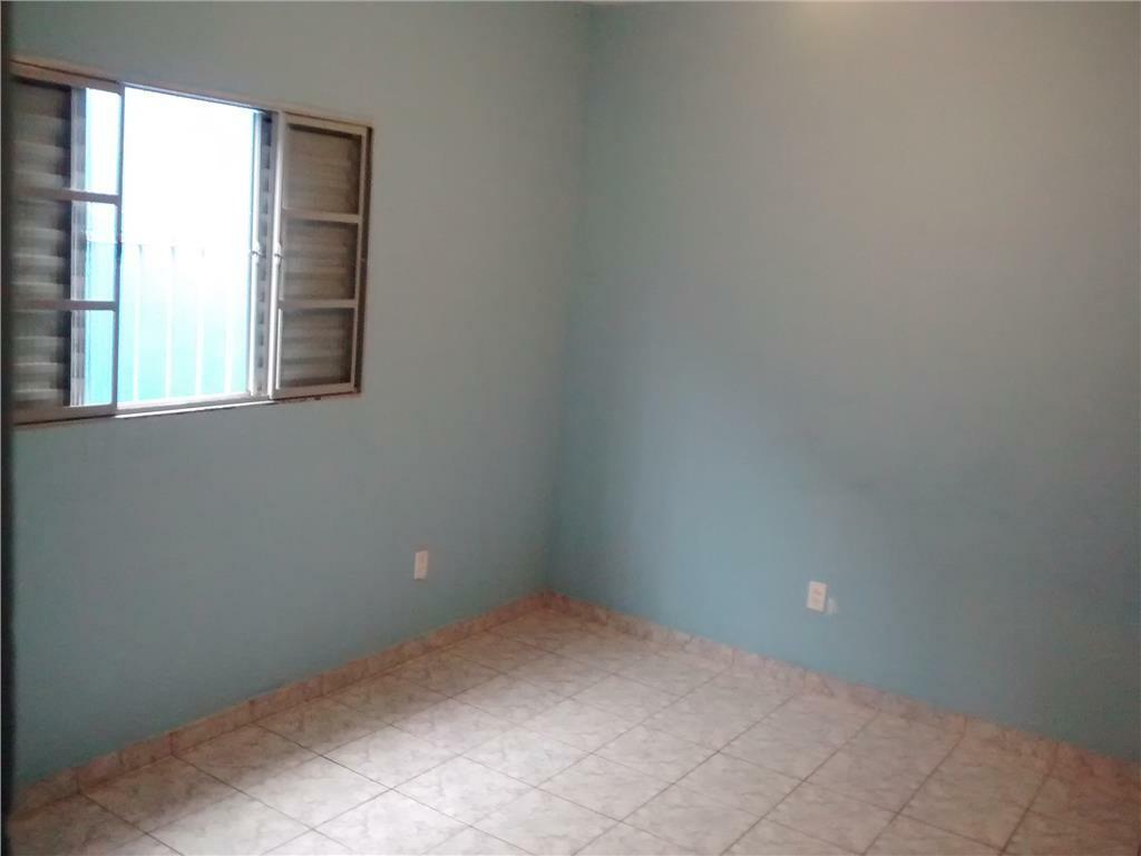 Casa à venda com 2 quartos, 90m² - Foto 11