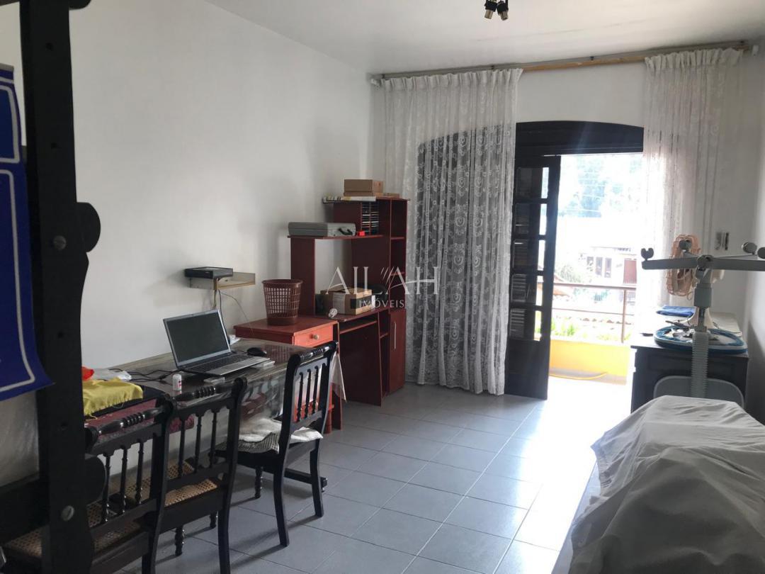 Casa à venda com 3 quartos, 360m² - Foto 18