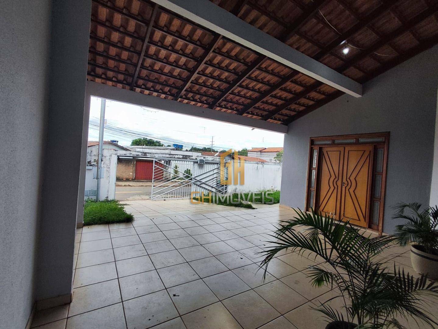 Casa à venda com 3 quartos, 220m² - Foto 4