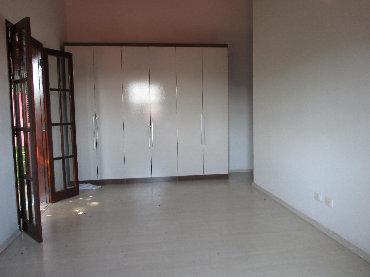 Casa de Condomínio para alugar com 3 quartos, 230m² - Foto 5