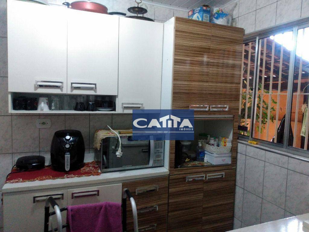 Casa à venda com 2 quartos, 80m² - Foto 4