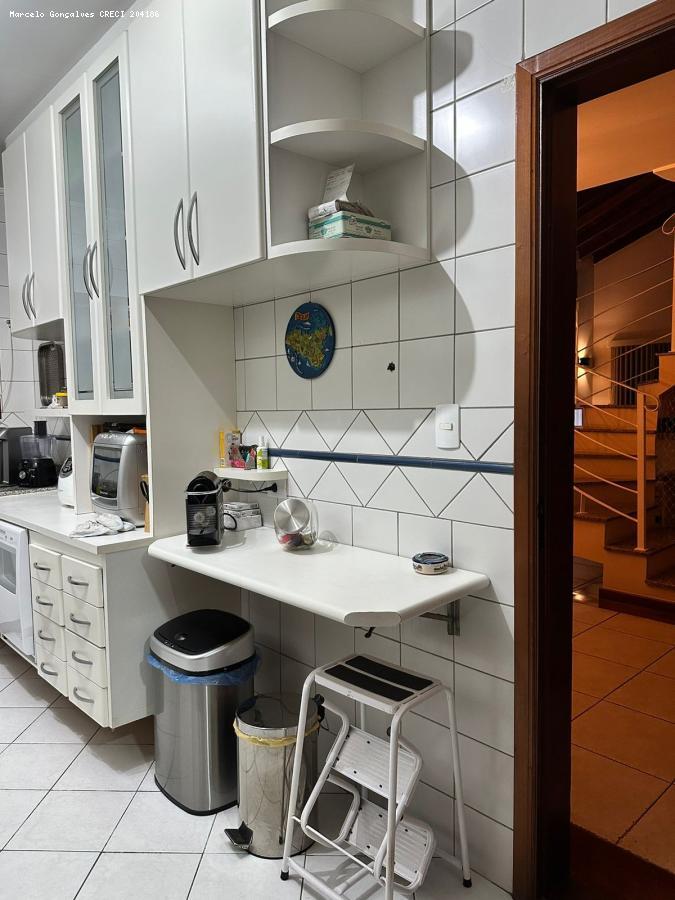 Sobrado à venda com 4 quartos, 250m² - Foto 5