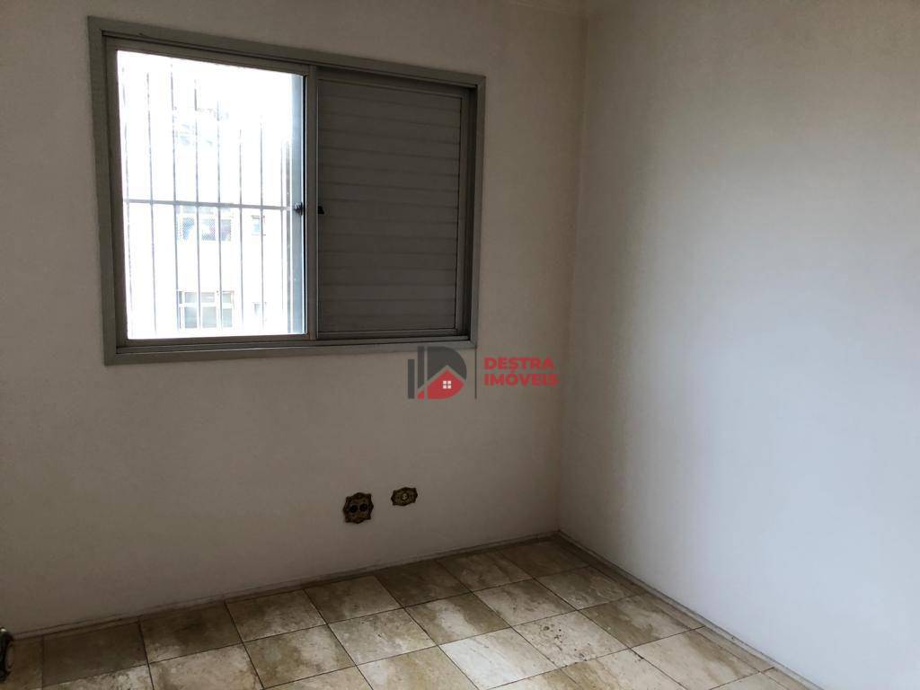 Apartamento à venda com 3 quartos, 76m² - Foto 20