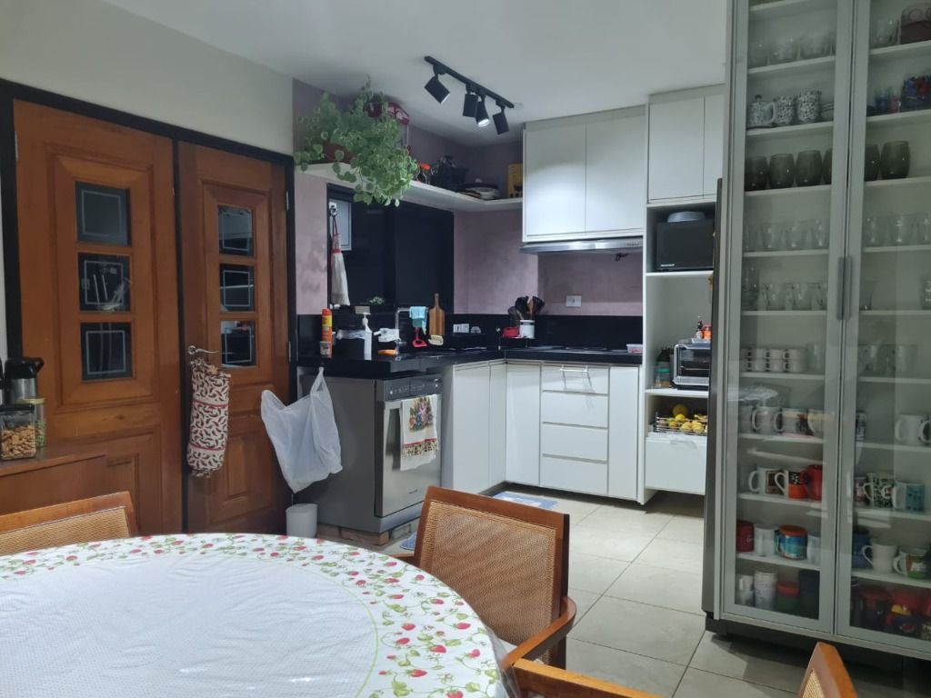 Casa de Condomínio à venda com 2 quartos, 250m² - Foto 31