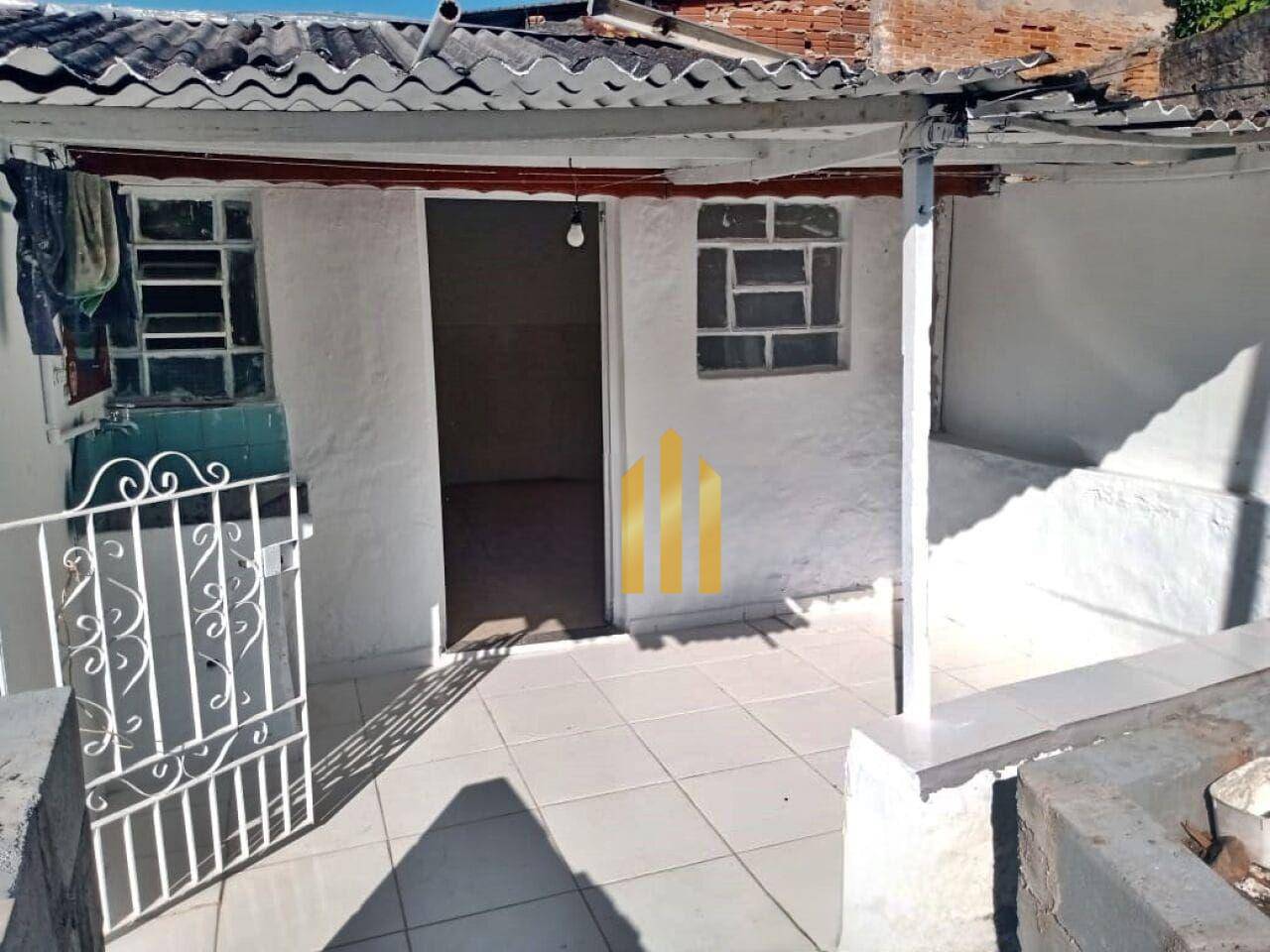 Casa para alugar com 1 quarto, 30m² - Foto 1