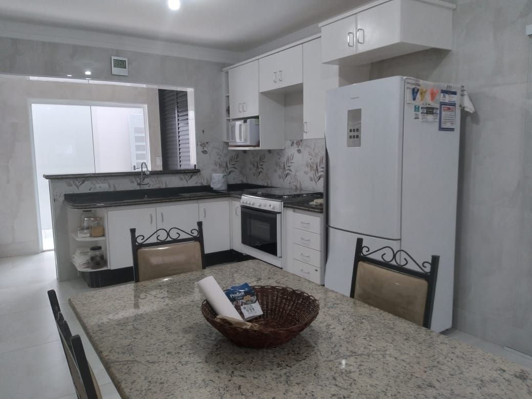 Casa à venda com 3 quartos, 190m² - Foto 5