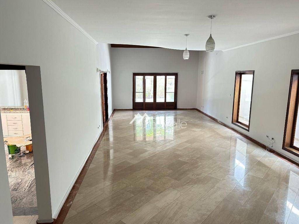 Casa de Condomínio para alugar com 4 quartos, 380m² - Foto 3