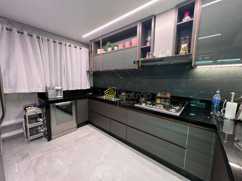 Apartamento para alugar com 3 quartos, 160m² - Foto 11