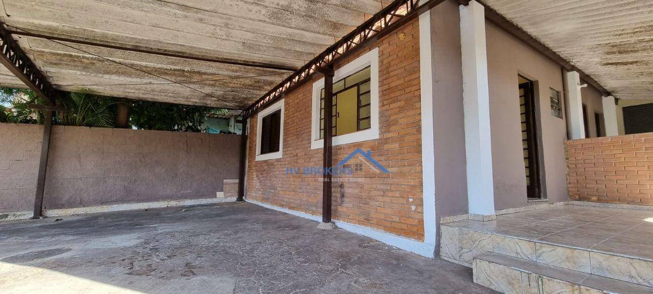 Casa à venda com 5 quartos, 200m² - Foto 2