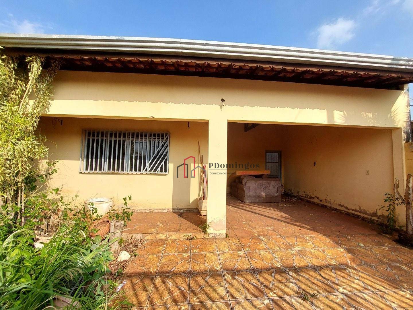 Casa à venda com 3 quartos, 120m² - Foto 1