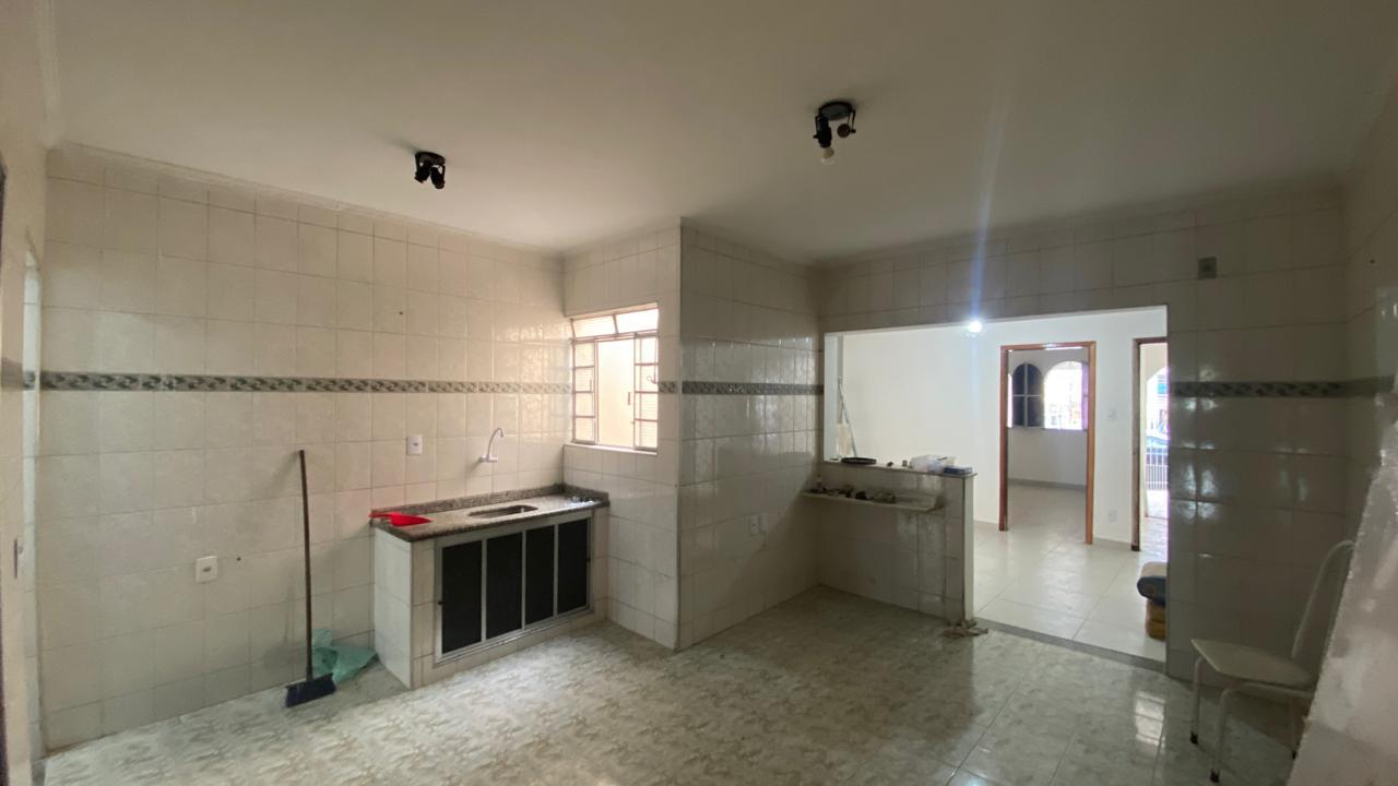 Casa para alugar com 3 quartos, 160m² - Foto 12