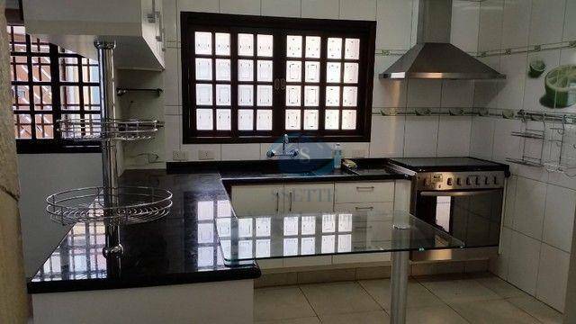 Casa à venda com 3 quartos, 200m² - Foto 4