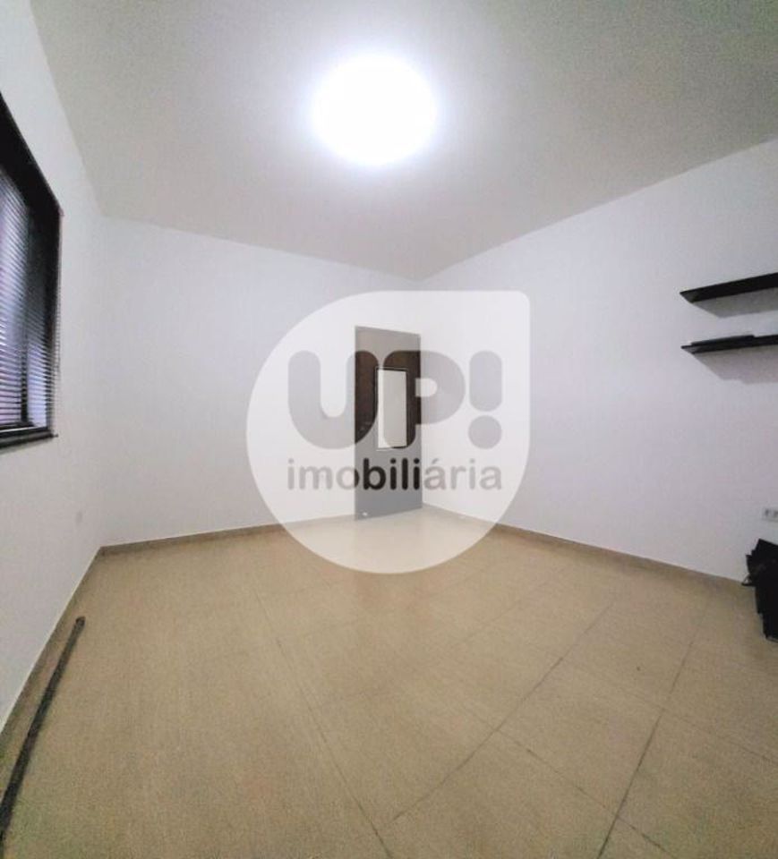 Casa à venda com 2 quartos, 150m² - Foto 16