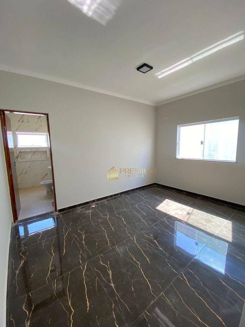 Casa à venda com 3 quartos, 91m² - Foto 11