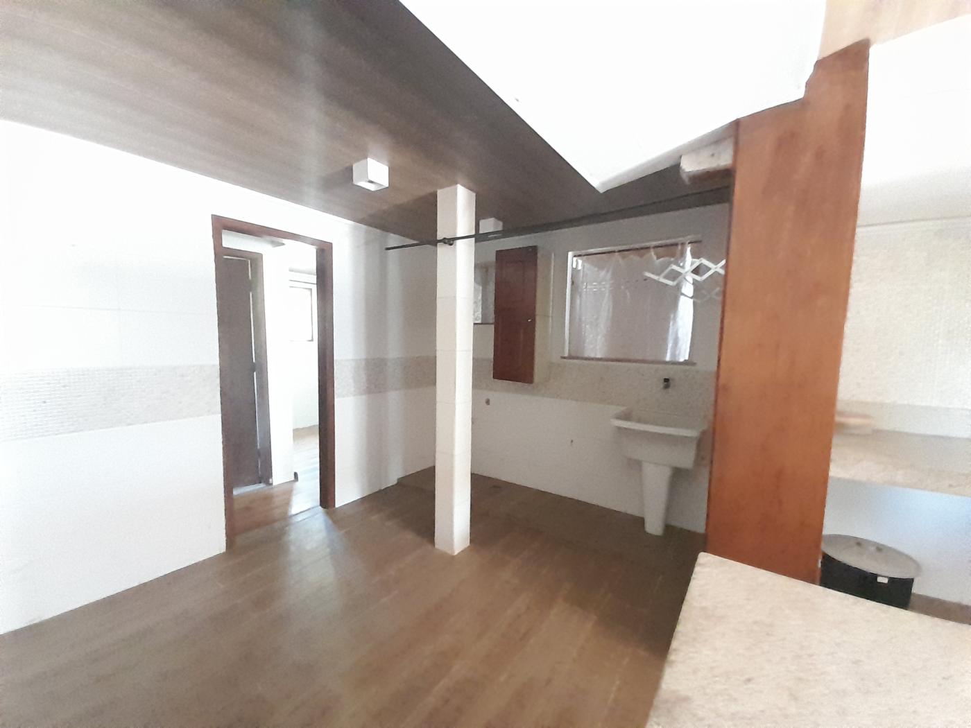 Casa de Condomínio para alugar com 4 quartos, 90m² - Foto 17