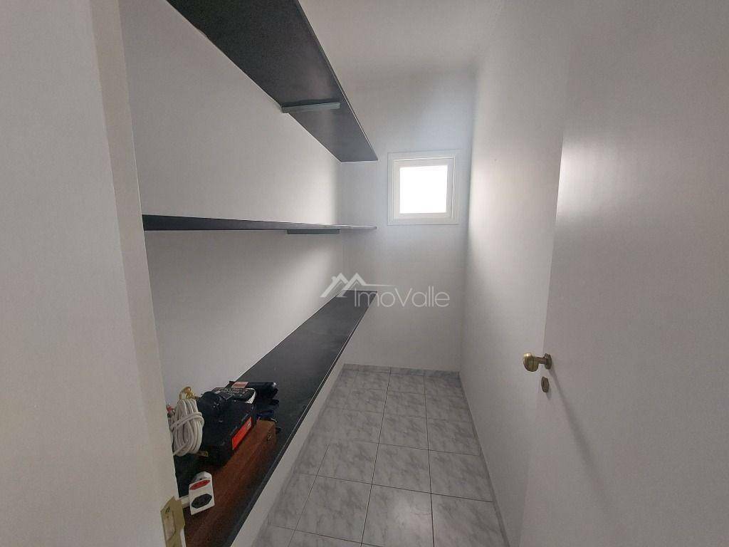 Casa de Condomínio para alugar com 5 quartos, 350m² - Foto 6