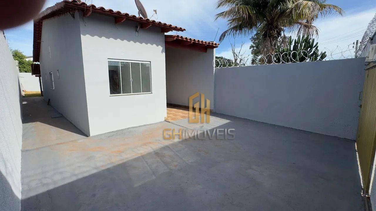 Casa à venda com 3 quartos, 105m² - Foto 2