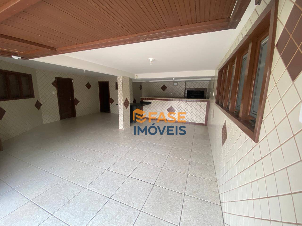Casa à venda com 4 quartos, 223m² - Foto 18