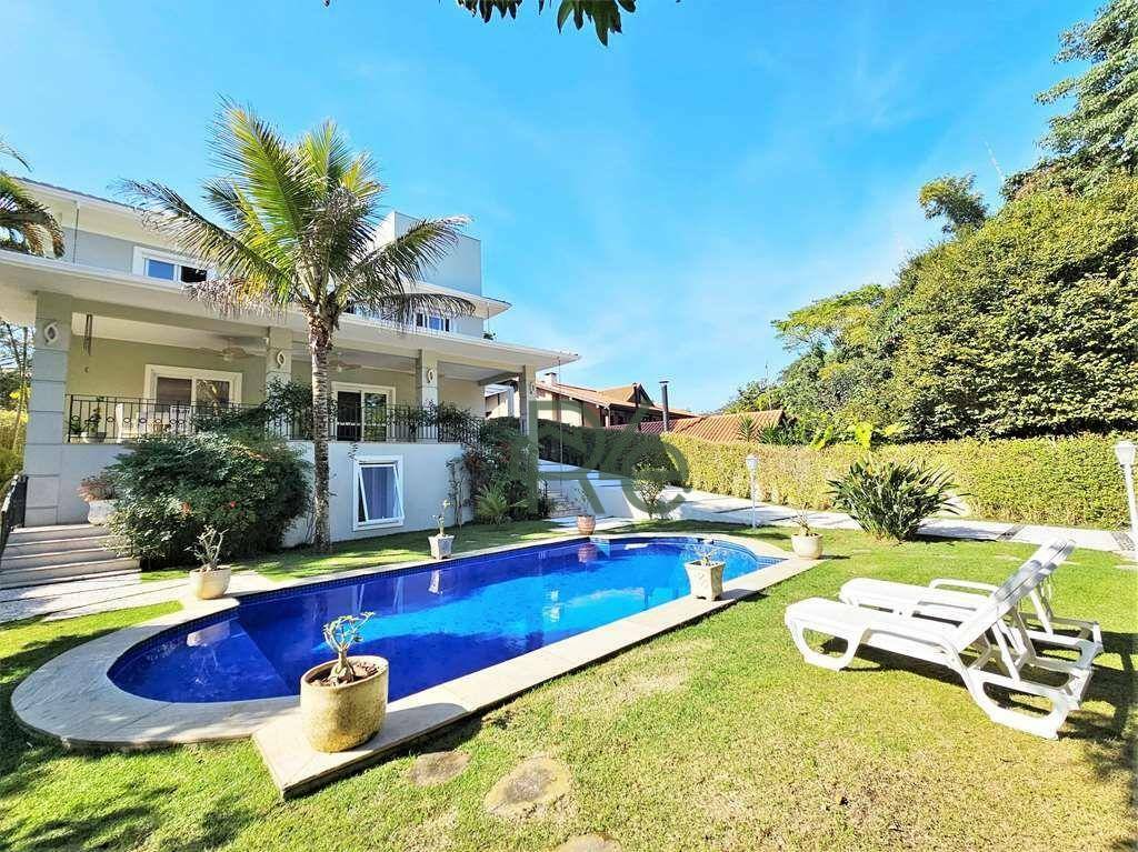 Casa de Condomínio à venda com 4 quartos, 553m² - Foto 1