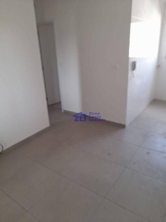 Apartamento à venda com 2 quartos, 33m² - Foto 2