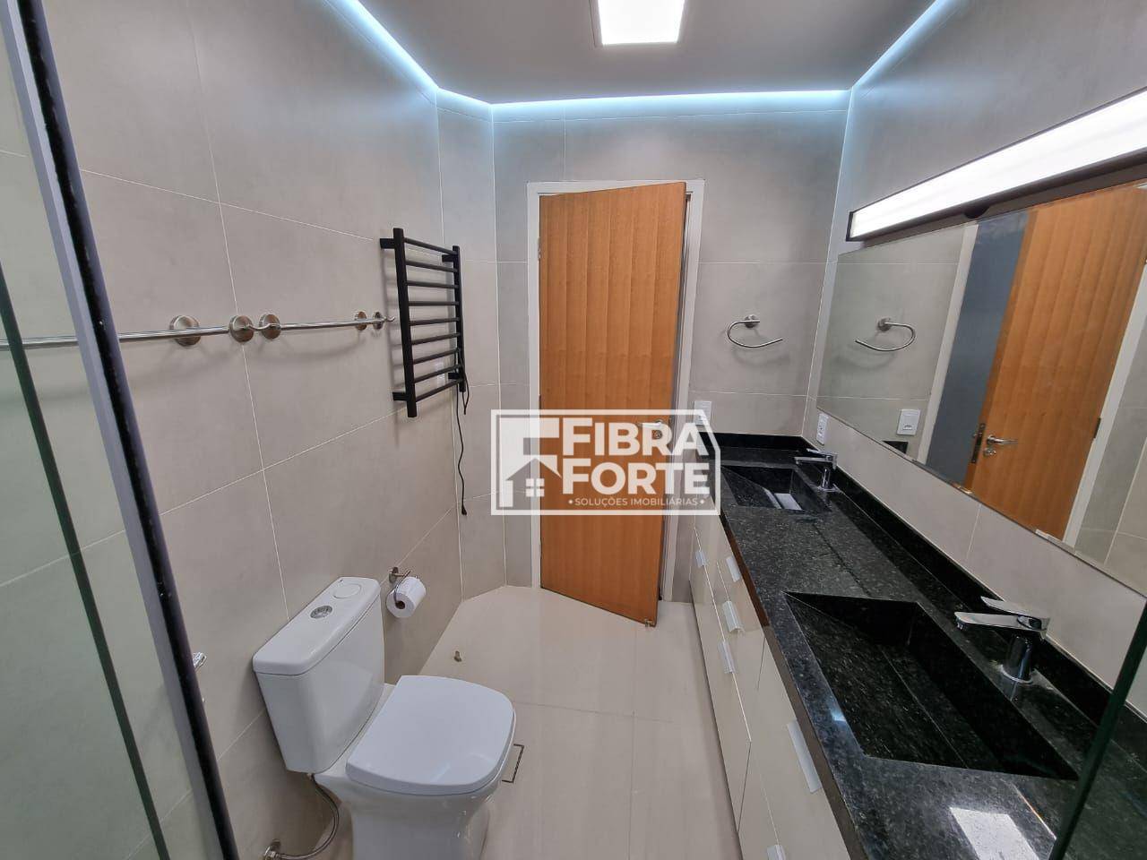 Apartamento à venda com 3 quartos, 200m² - Foto 22