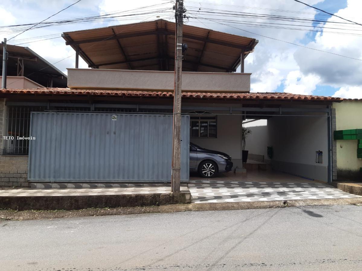 Casa à venda com 3 quartos, 280m² - Foto 2