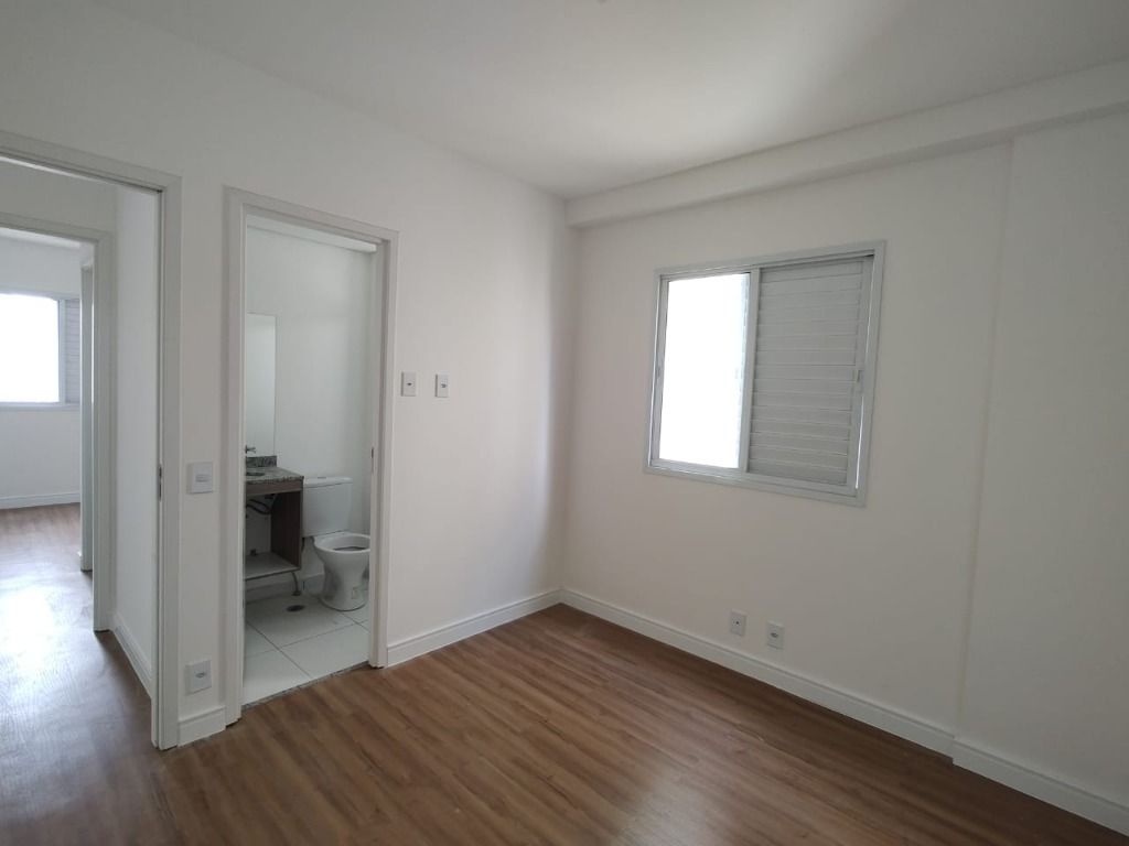 Apartamento para alugar com 2 quartos, 64m² - Foto 13